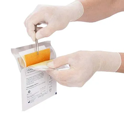 Envasadora automática de gasas con povidona yodada